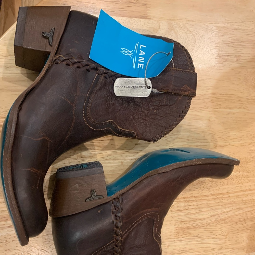 NWT Lane Plain Jane Cowboy Boots